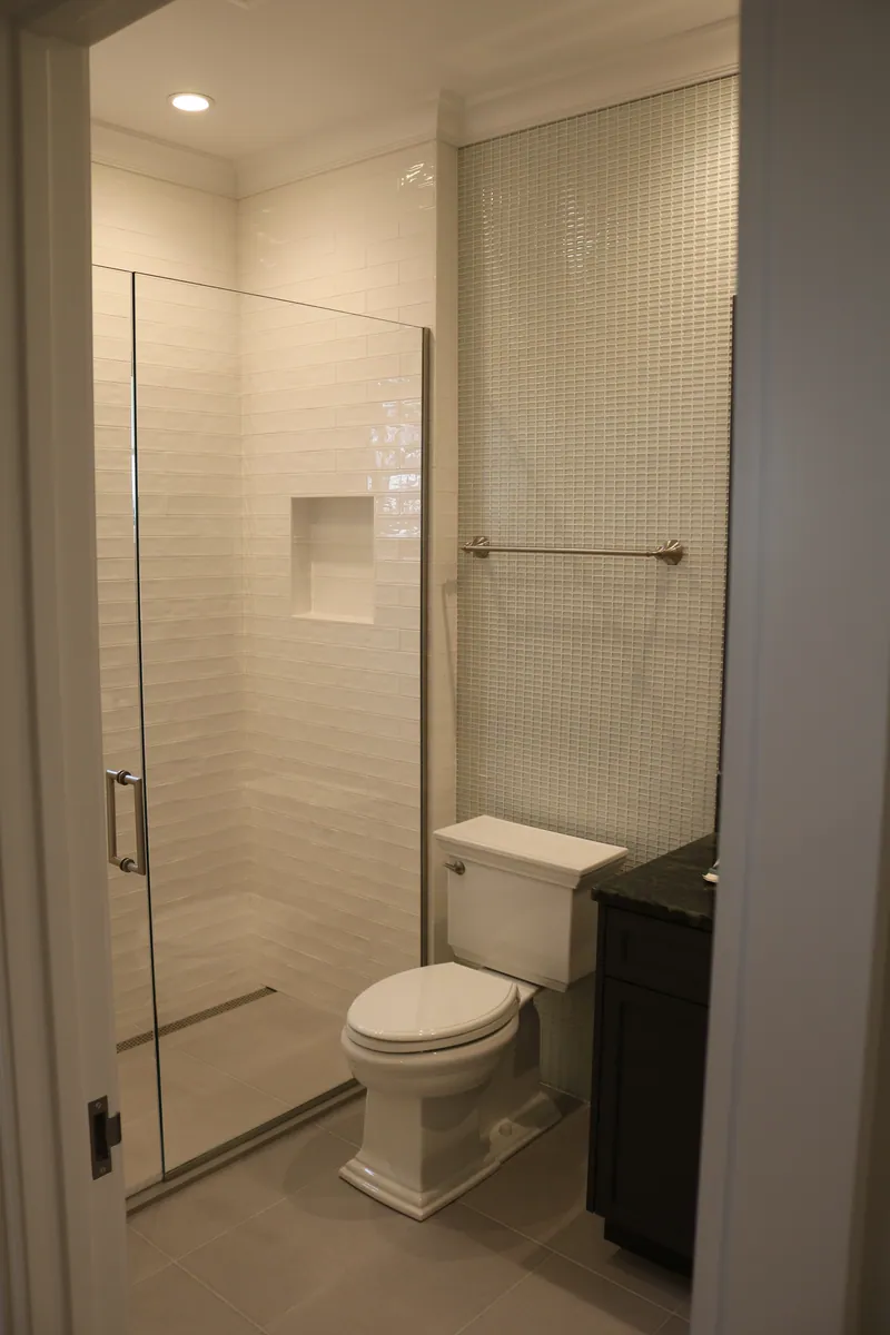 Apartment remodel in Northbrook, IL by Dream Home Services
