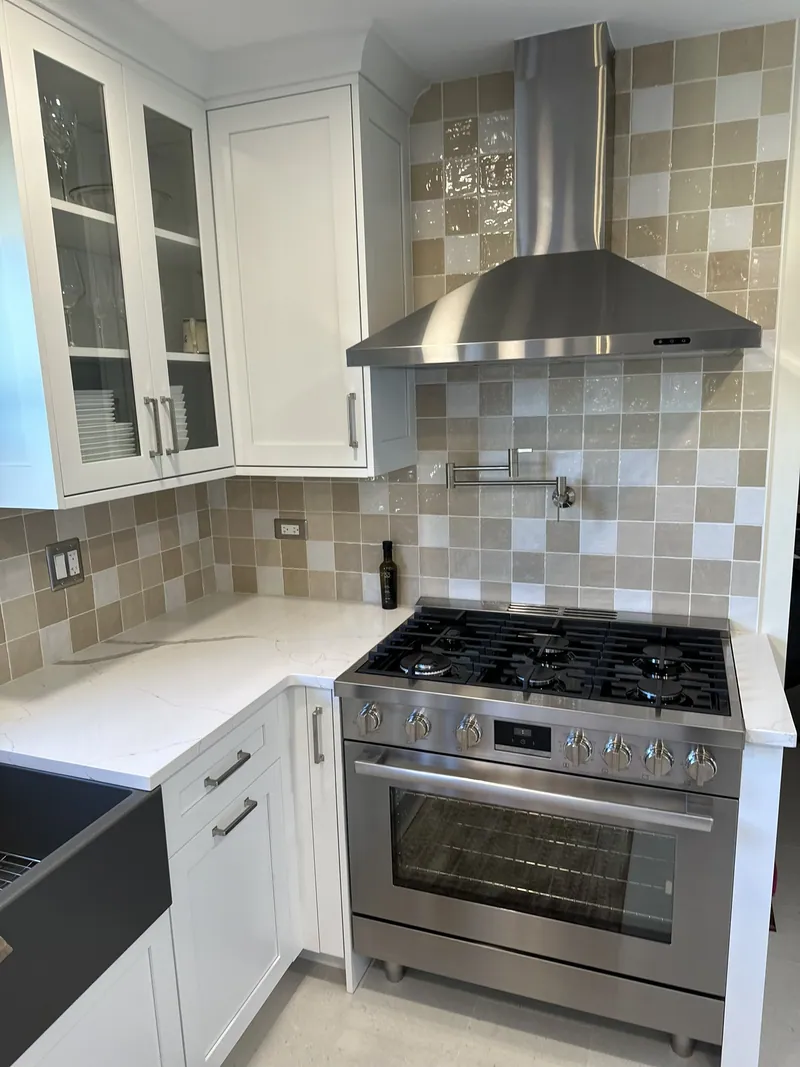 Kitchen remodel in Arlington Heights, IL by Dream Home Services
